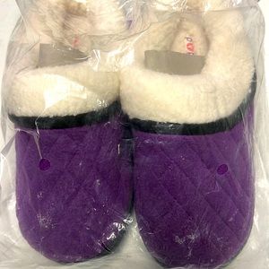 Pupeez purple slippers